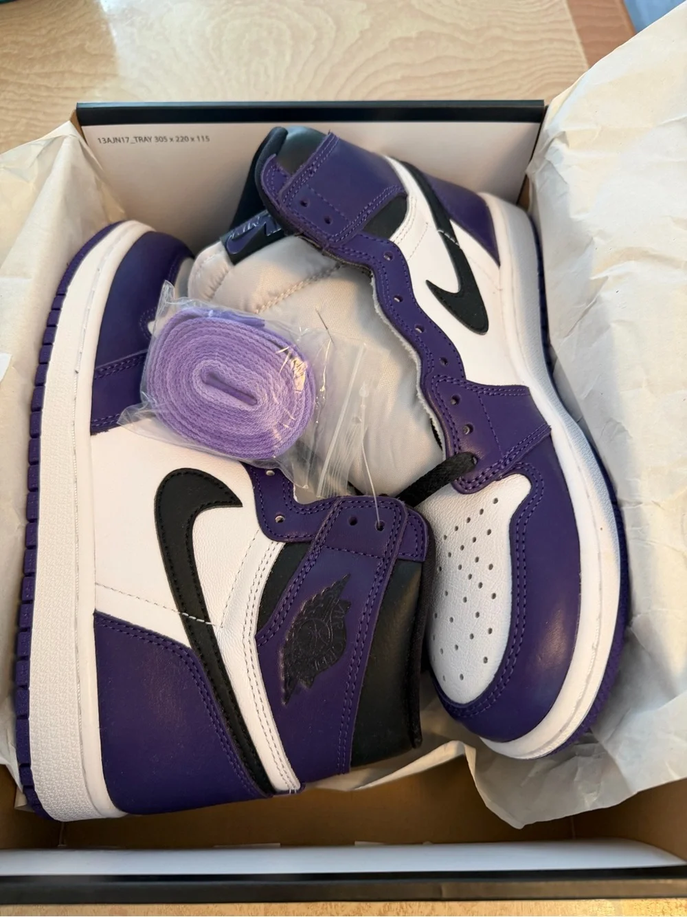 Jordan Air Jordan 1 Retro High OG Court Purple Black White Box Label