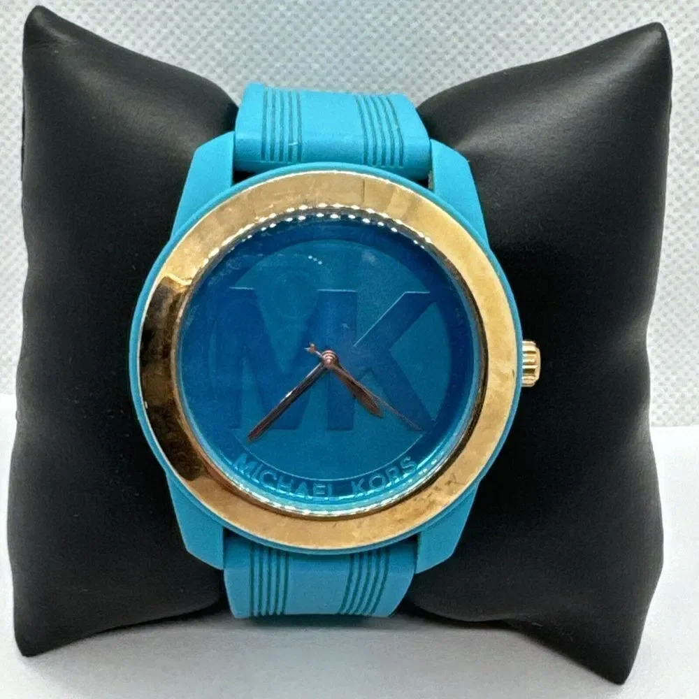 Michael Kors MK2559 Women's Turquoise Silicone Strap Analog Dial Watch JNA301