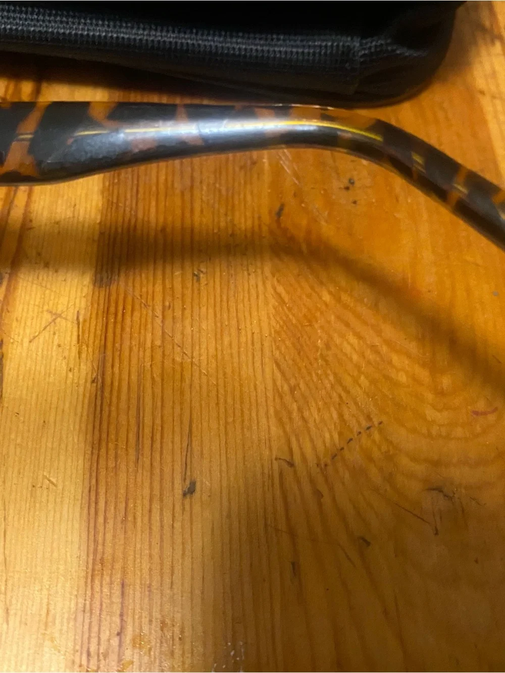 N/A stylish tortoiseshell