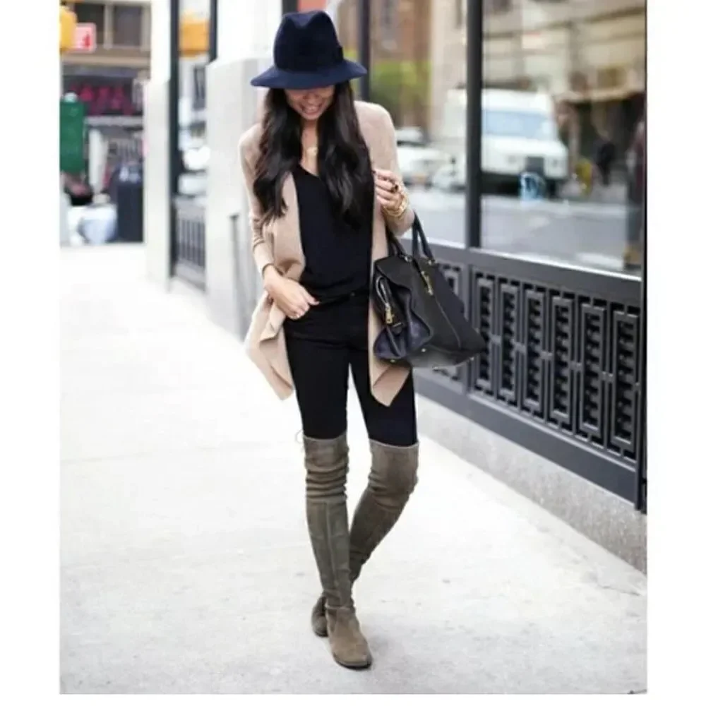 Stuart Weitzman excellent box