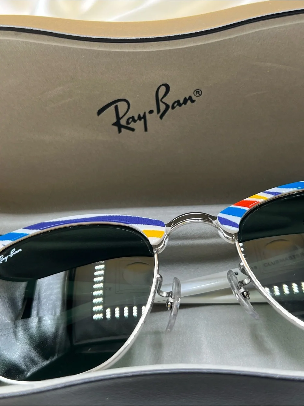 Ray-Ban iconic clubmaster