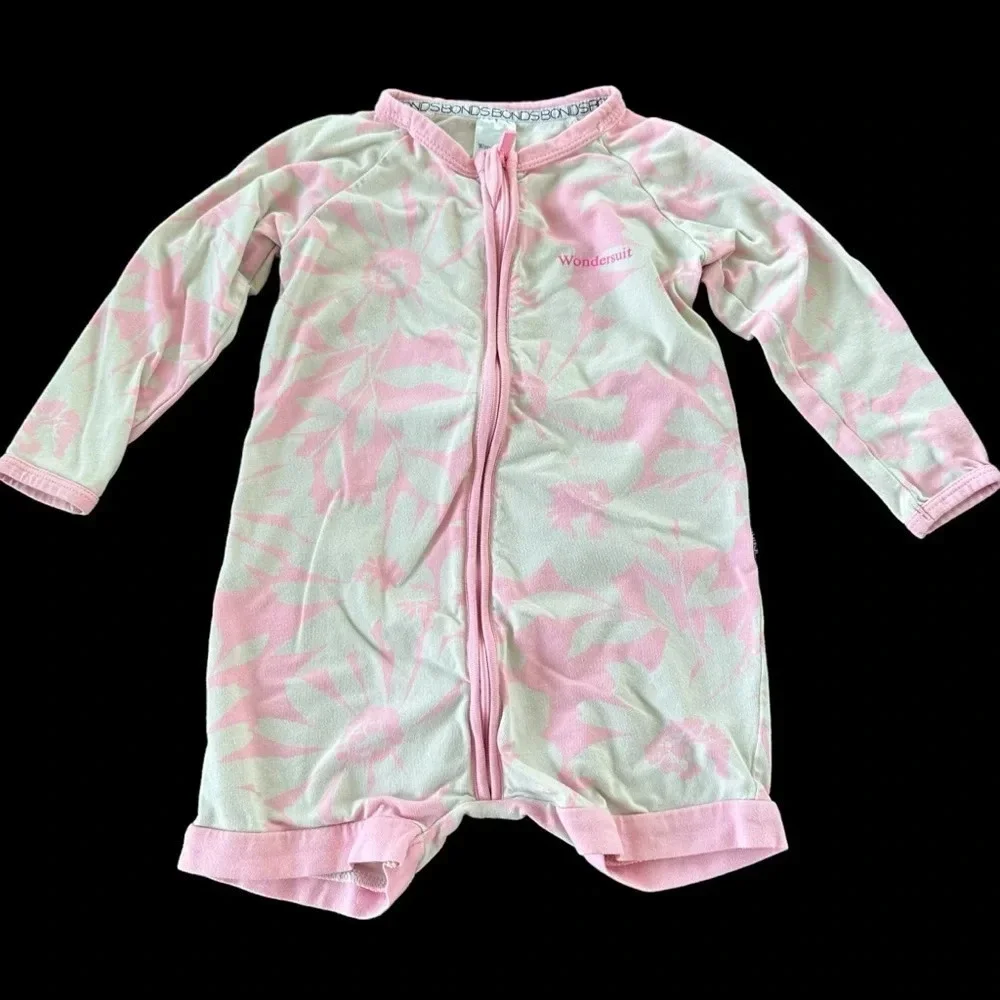 Bonds Australia Size 1 12-18 months Wondersuit Zip‎ Up Short Pajamas Floral Pink