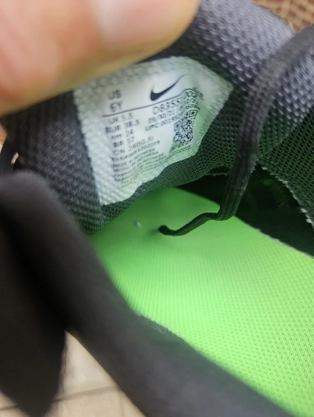 Nike day model ships