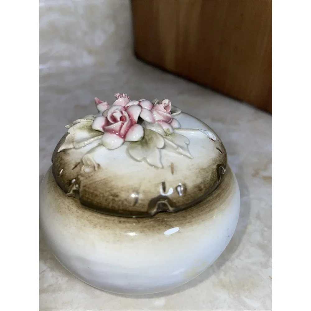 N/A vintage capodimonte