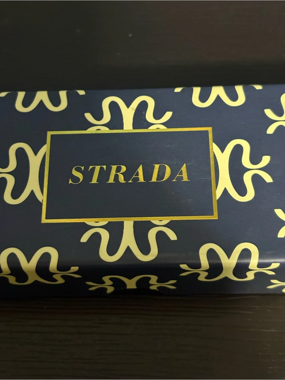 Strada elegant white