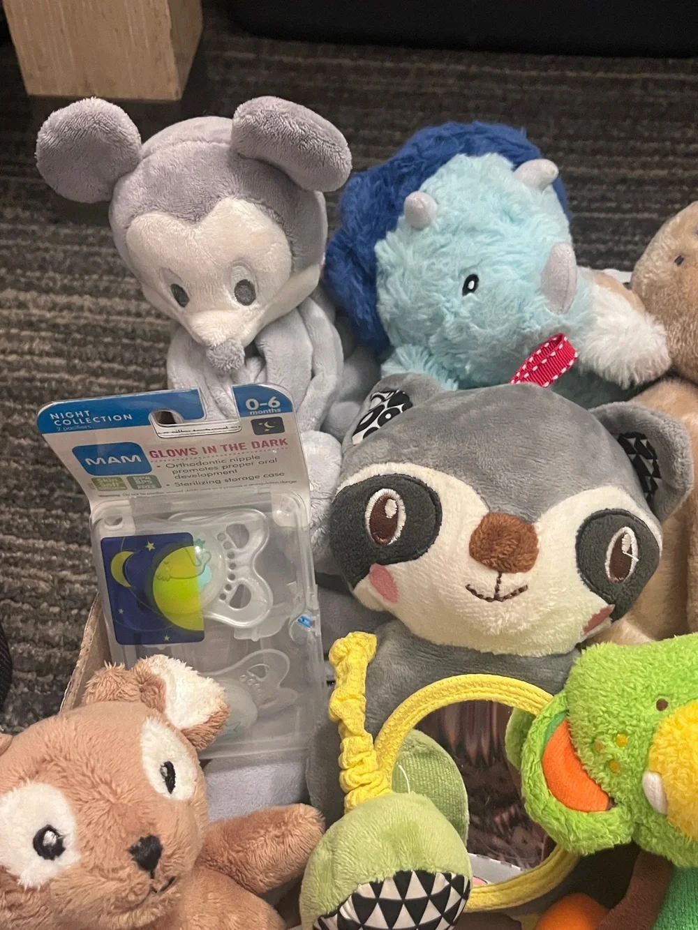 Mixed multicolor plush