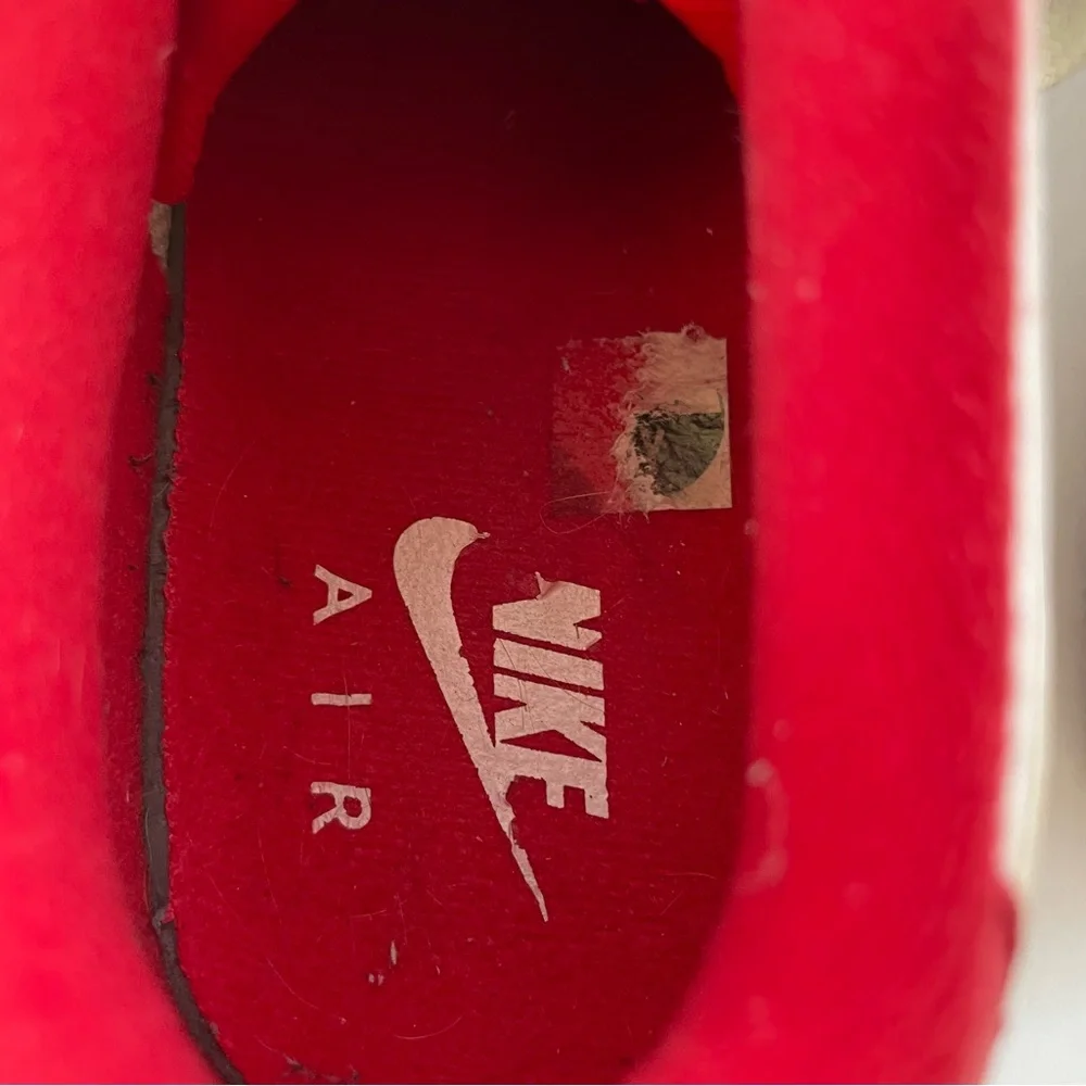Nike F1 White University Red Low Sneakers Size 7Y