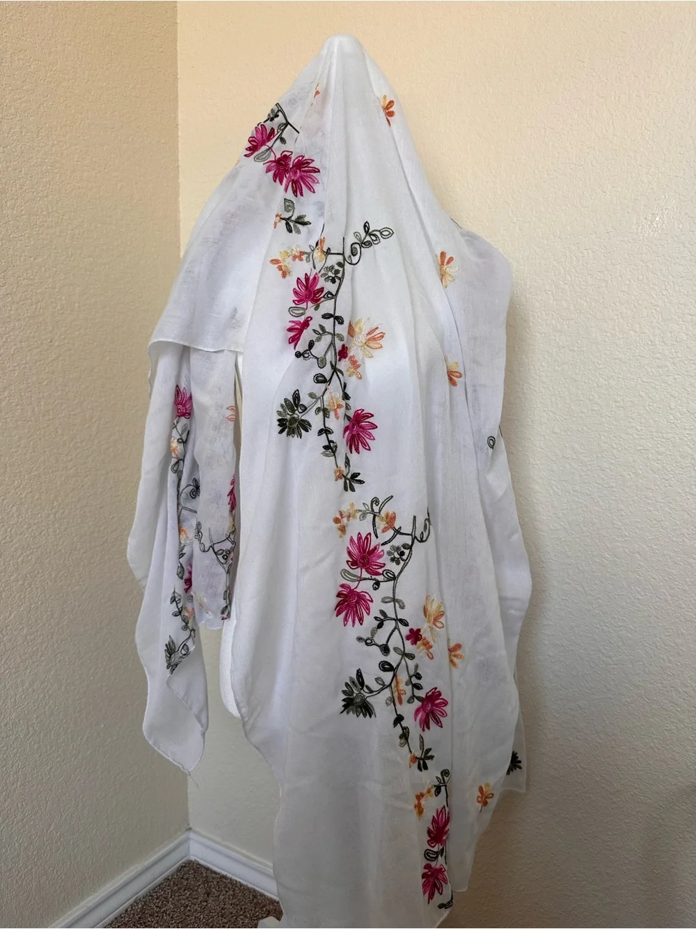 N/A lightweight white