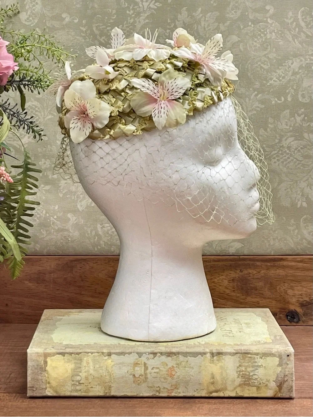 Vintage shown floral