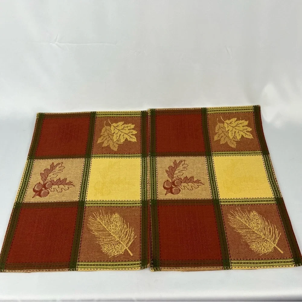 The Unbranded Brand pair cloth
