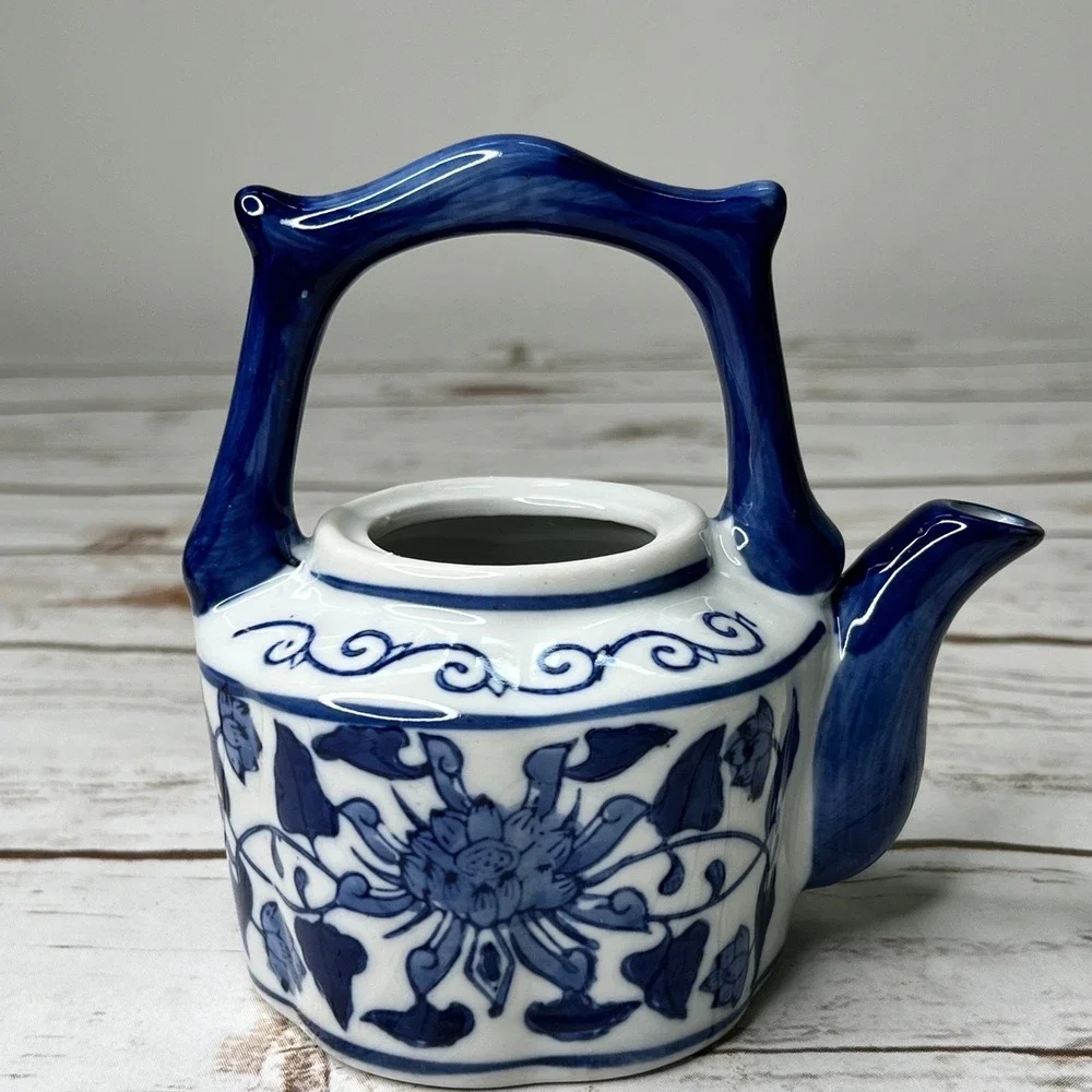 Vintage Miniature Teapot Blue White Chinoiserie Floral Decorative ( no lid) 5.5