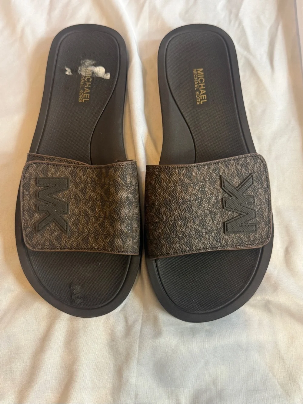 Michael Kors mk signature