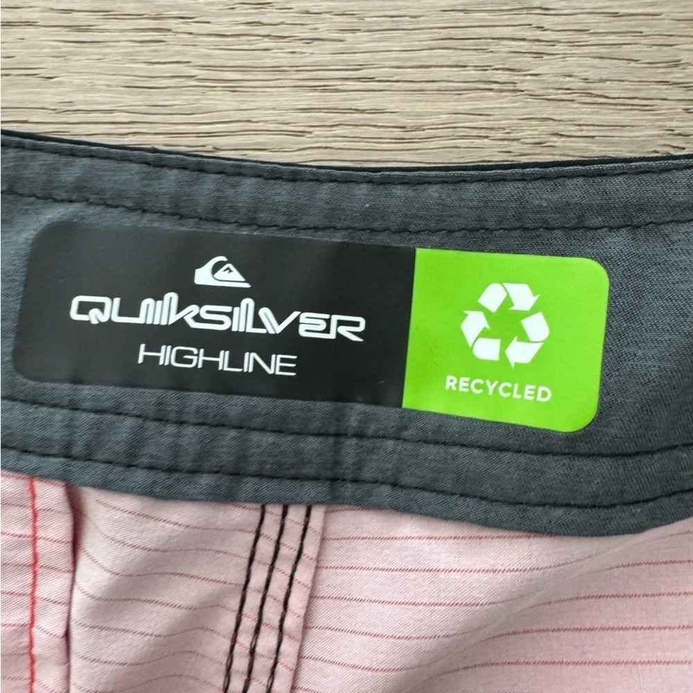 Quiksilver excellent never