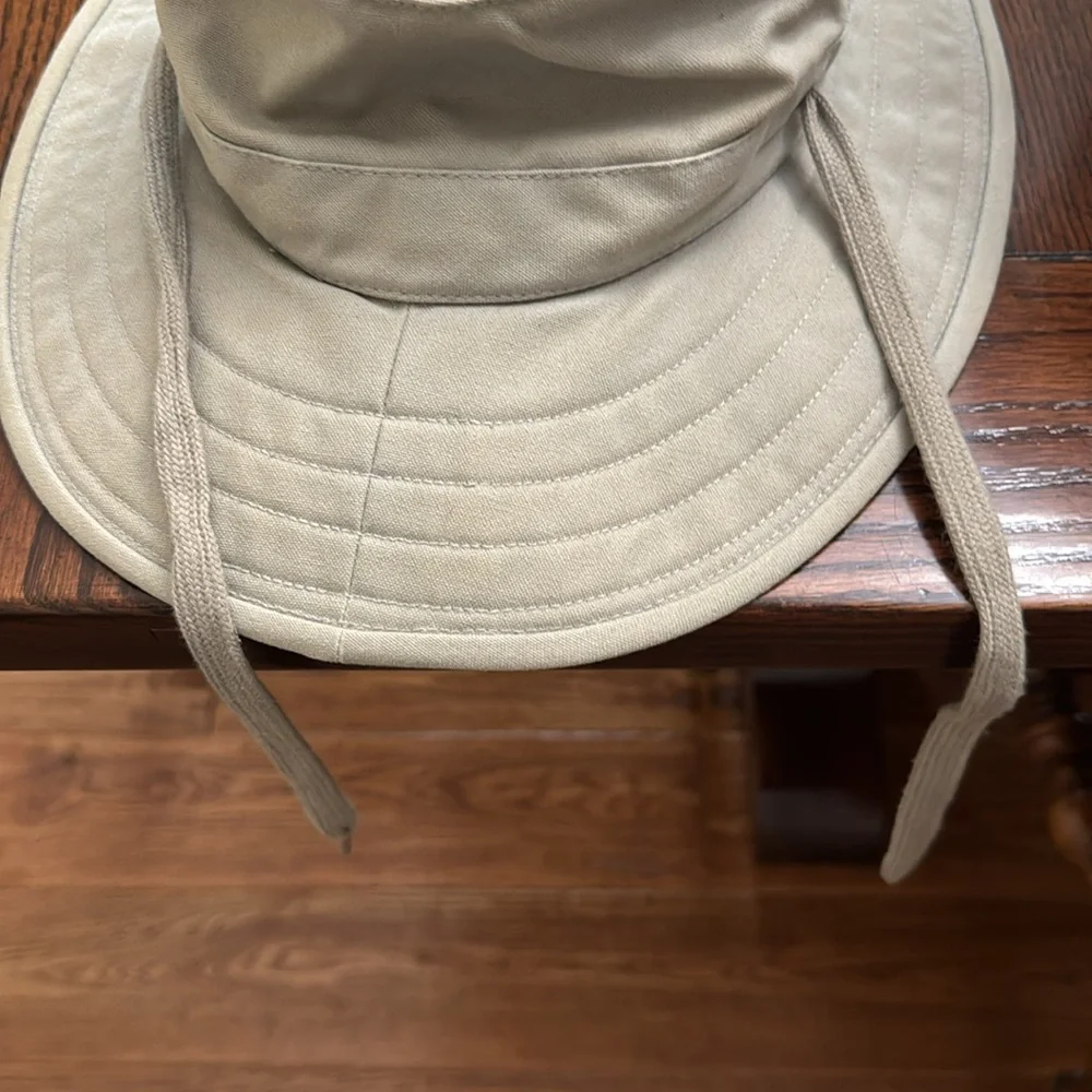 Tilley unisex hat