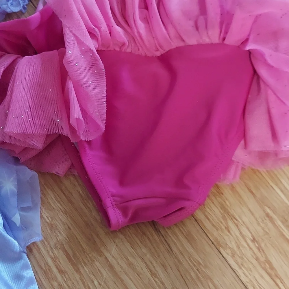 ⭐️ 5/$30 Sophia bundle, size 2T, Swimsuit and Nightgown