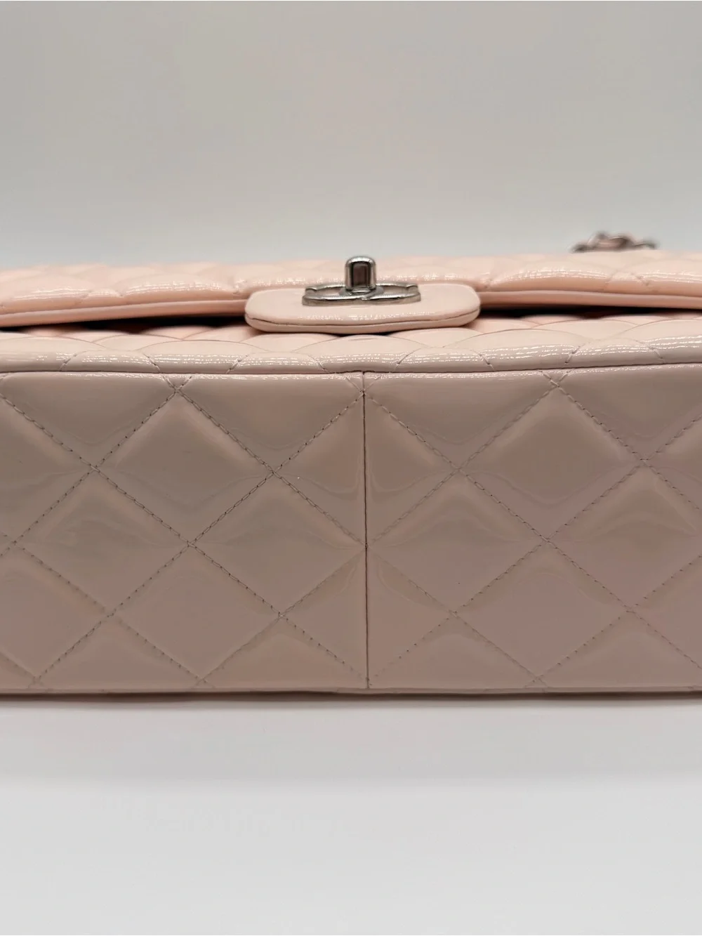 CHANEL jumbo classic