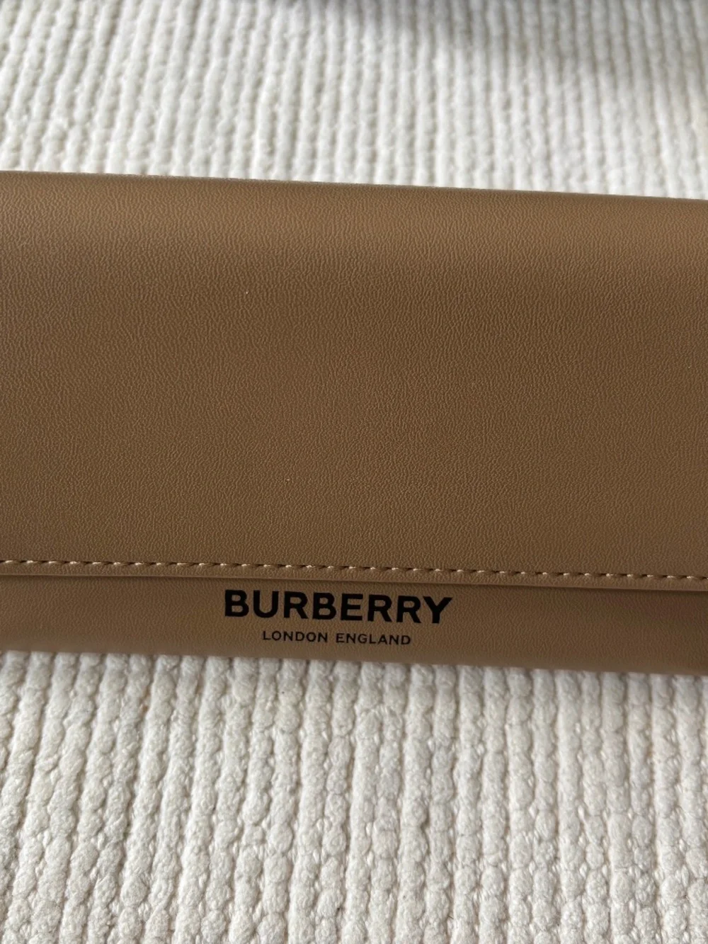 Burberry Glasses case