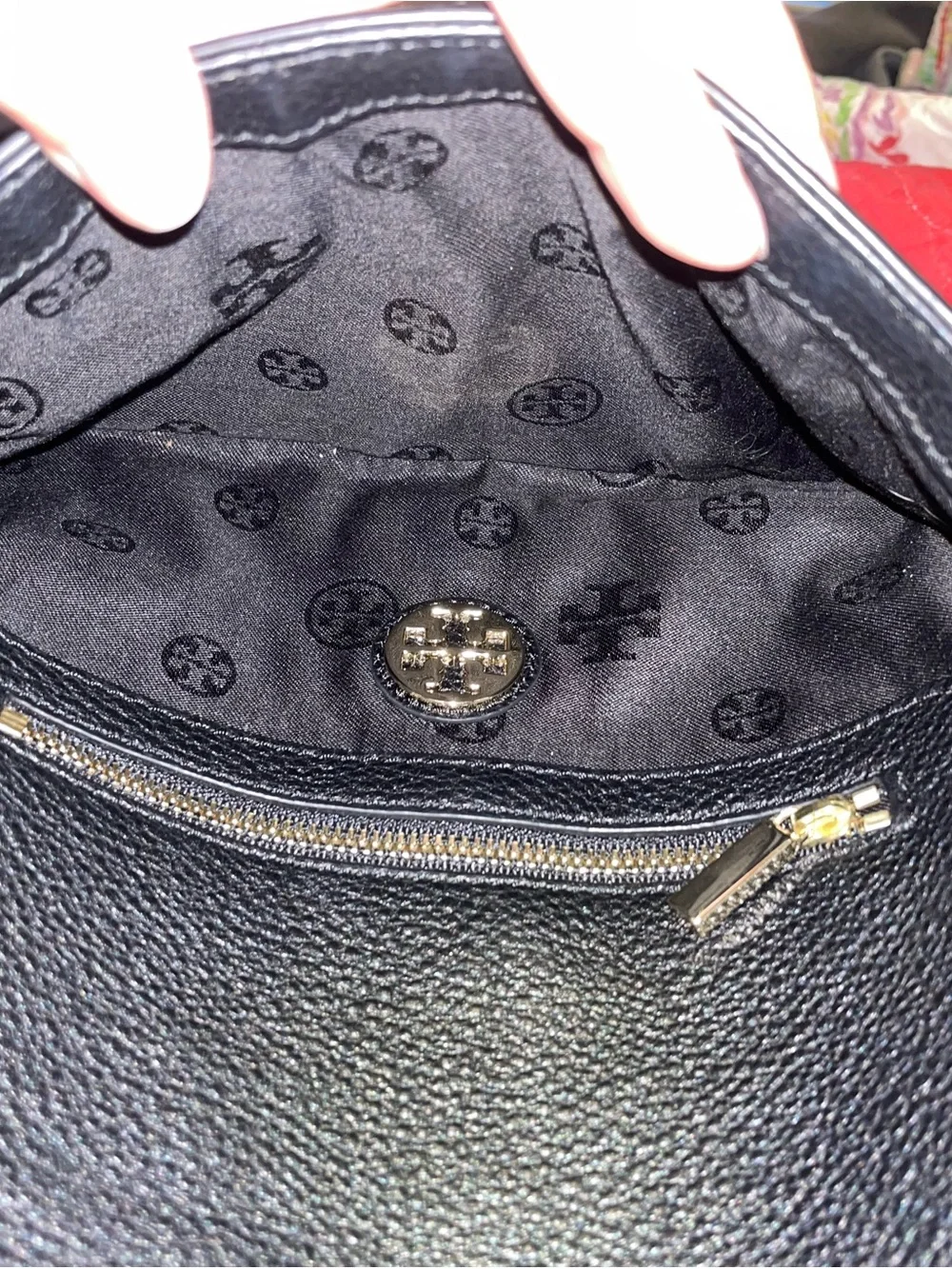 Tory Burch compact pebbled