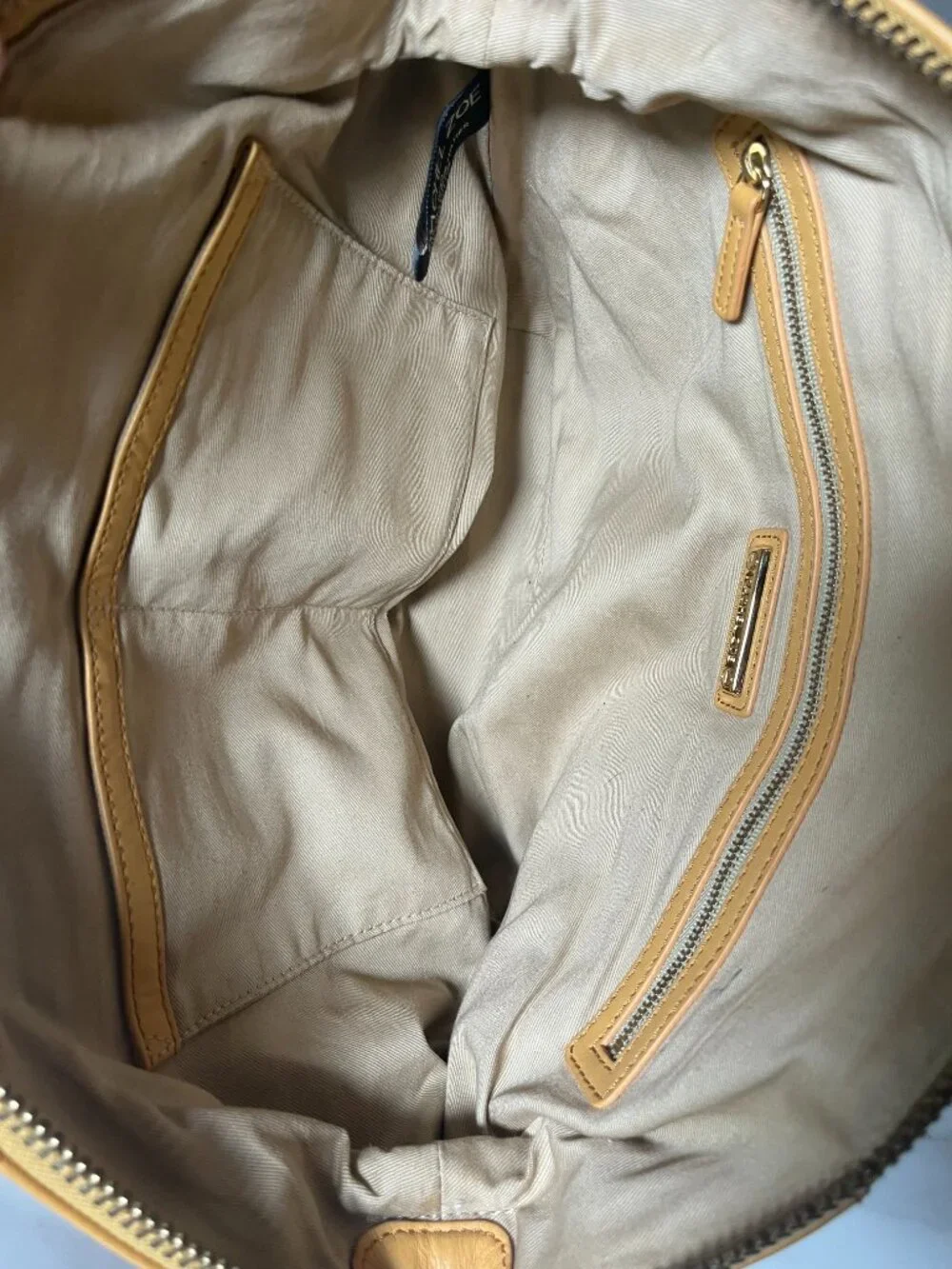 Rachel Zoe features buttery