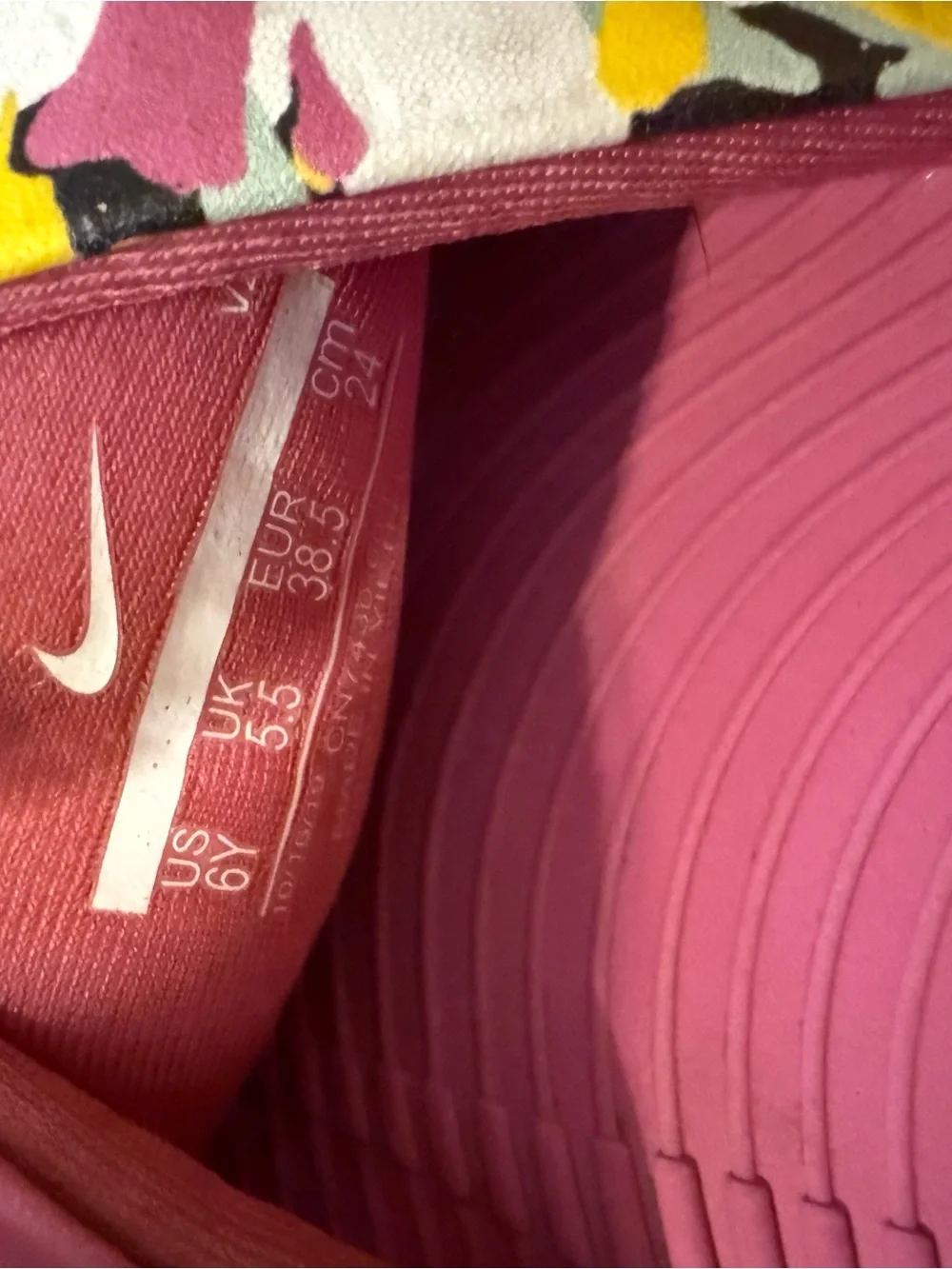 Nike kids slip