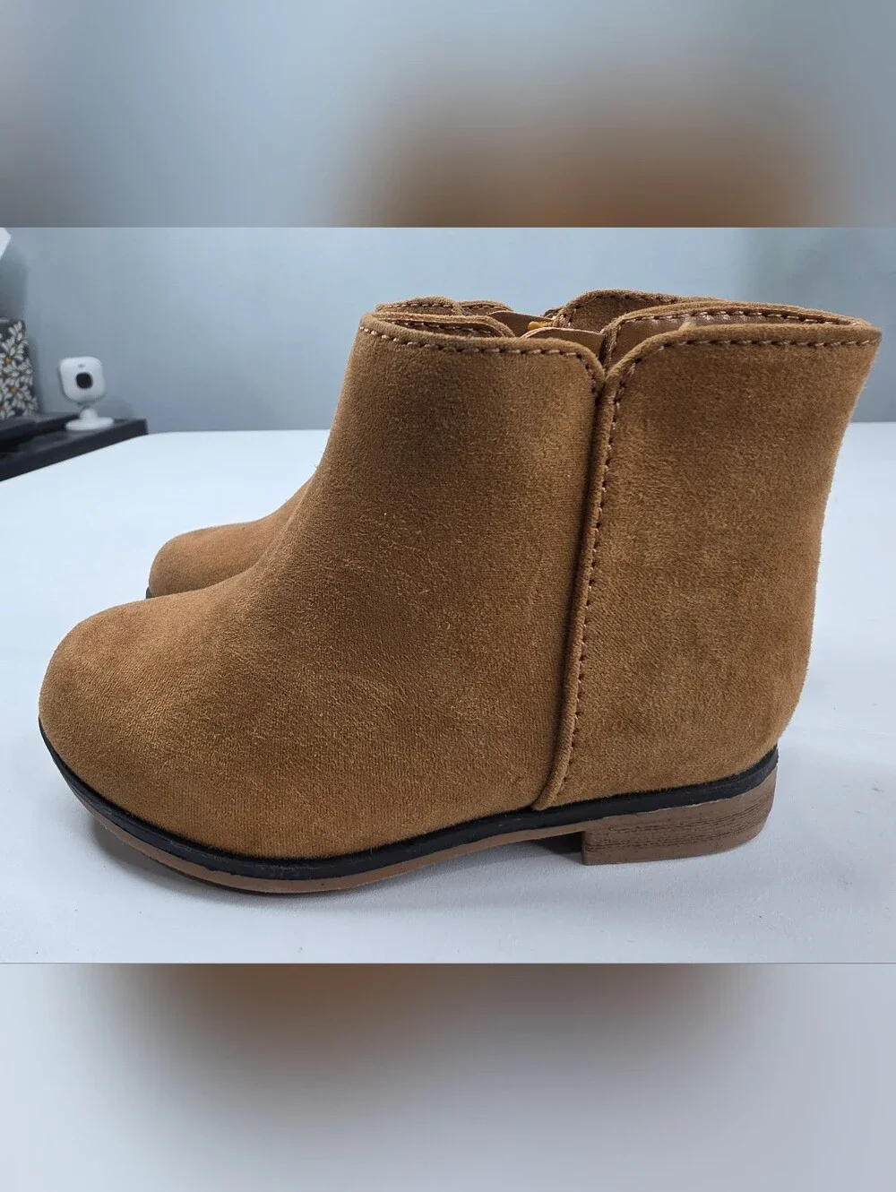 Cat & Jack classic tan
