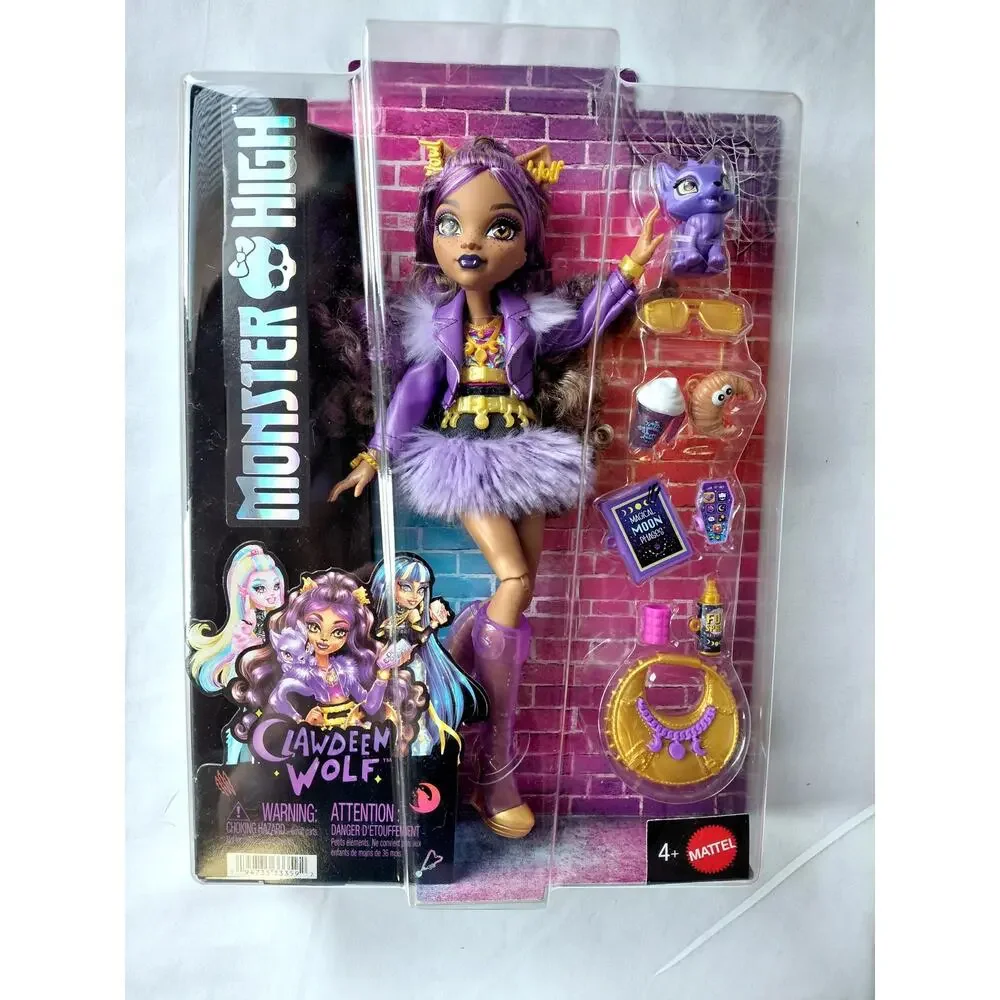 Monster High Clawdeen Wolf Core Refresh Doll NIB with Crescent Pet