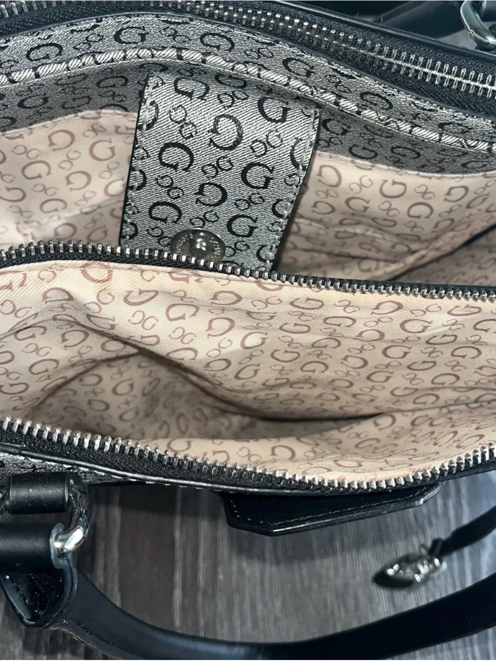 Guess pattern front