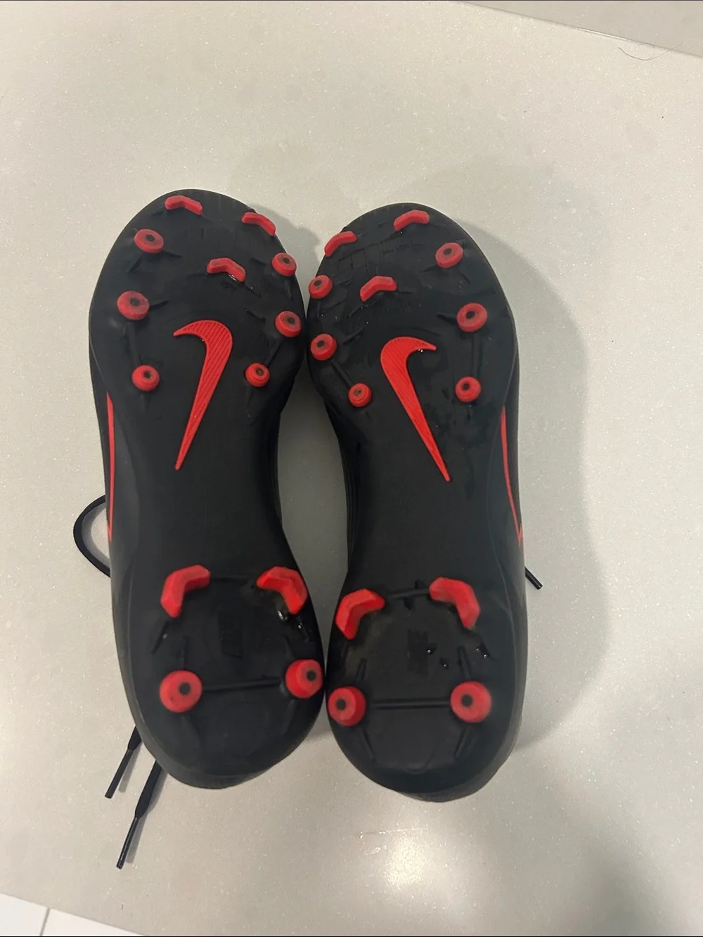 Nike kids black