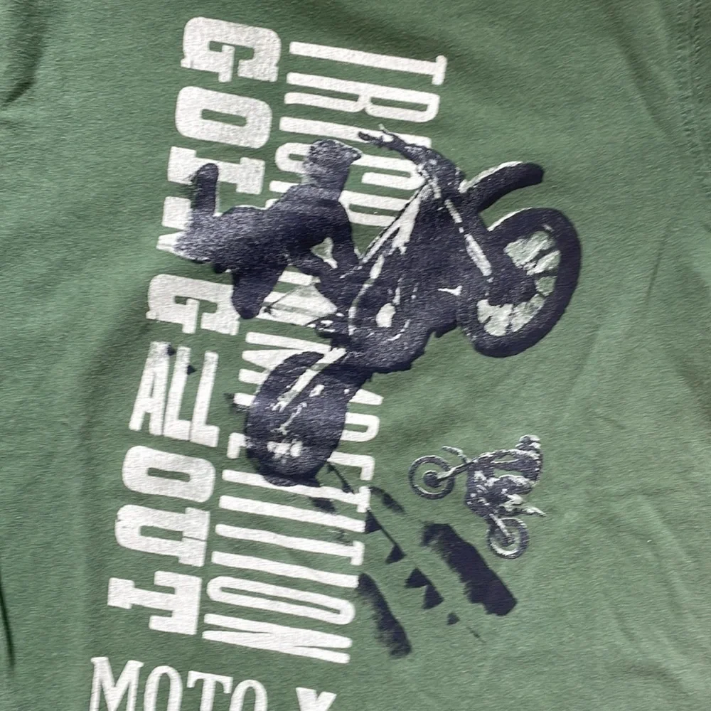 GAP green shirt