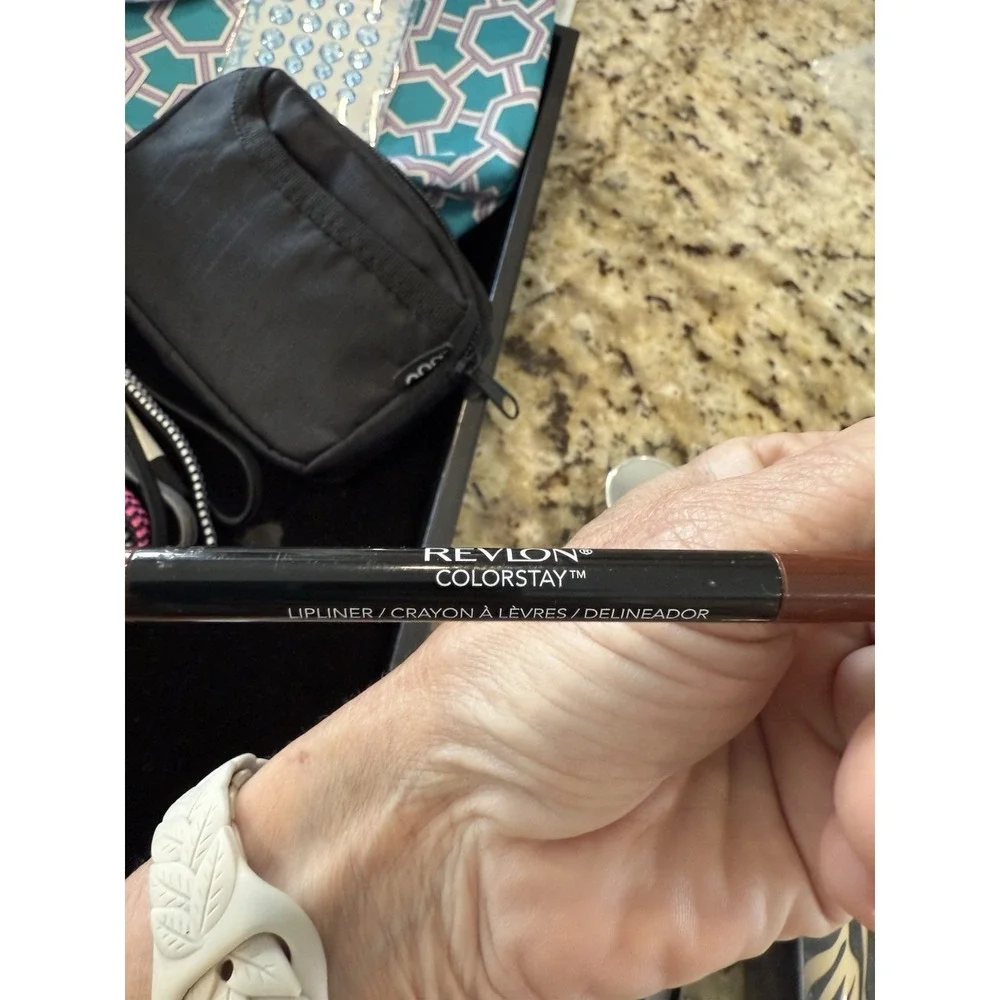 Make Up Bag And Make Up Goodie Lot.   Lots Of Things‎ Included. 4404