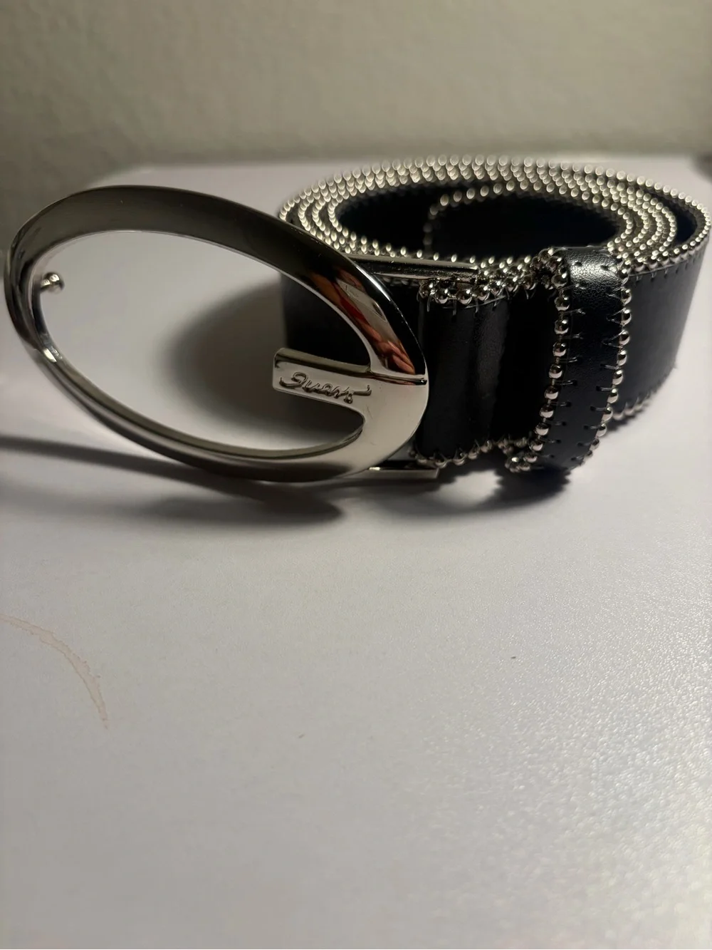 Guess fashion forward