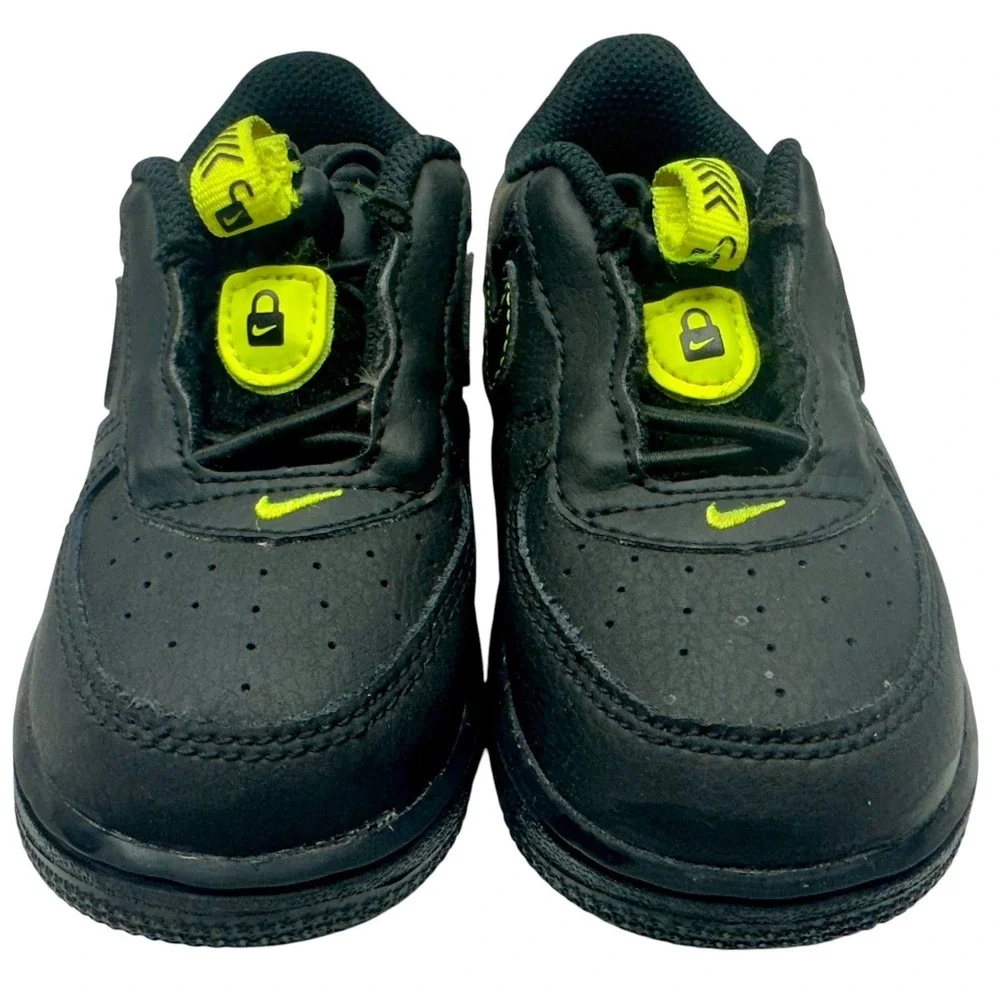 Nike force toggle