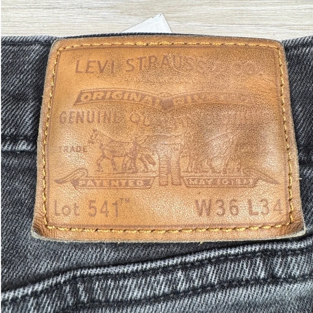 Levis red distressed