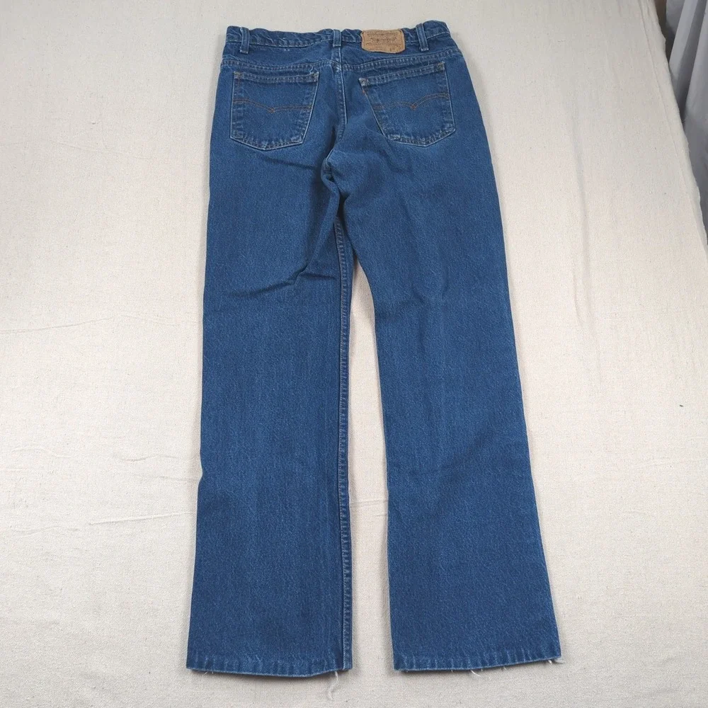 Levis tag says