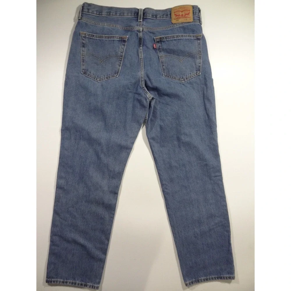 Levis levi 550