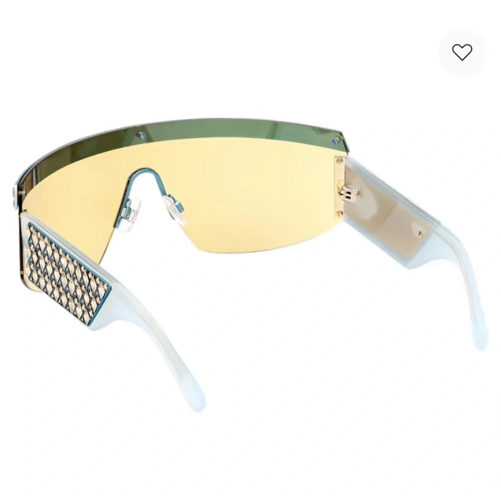 Swarovski retails crystal 75z