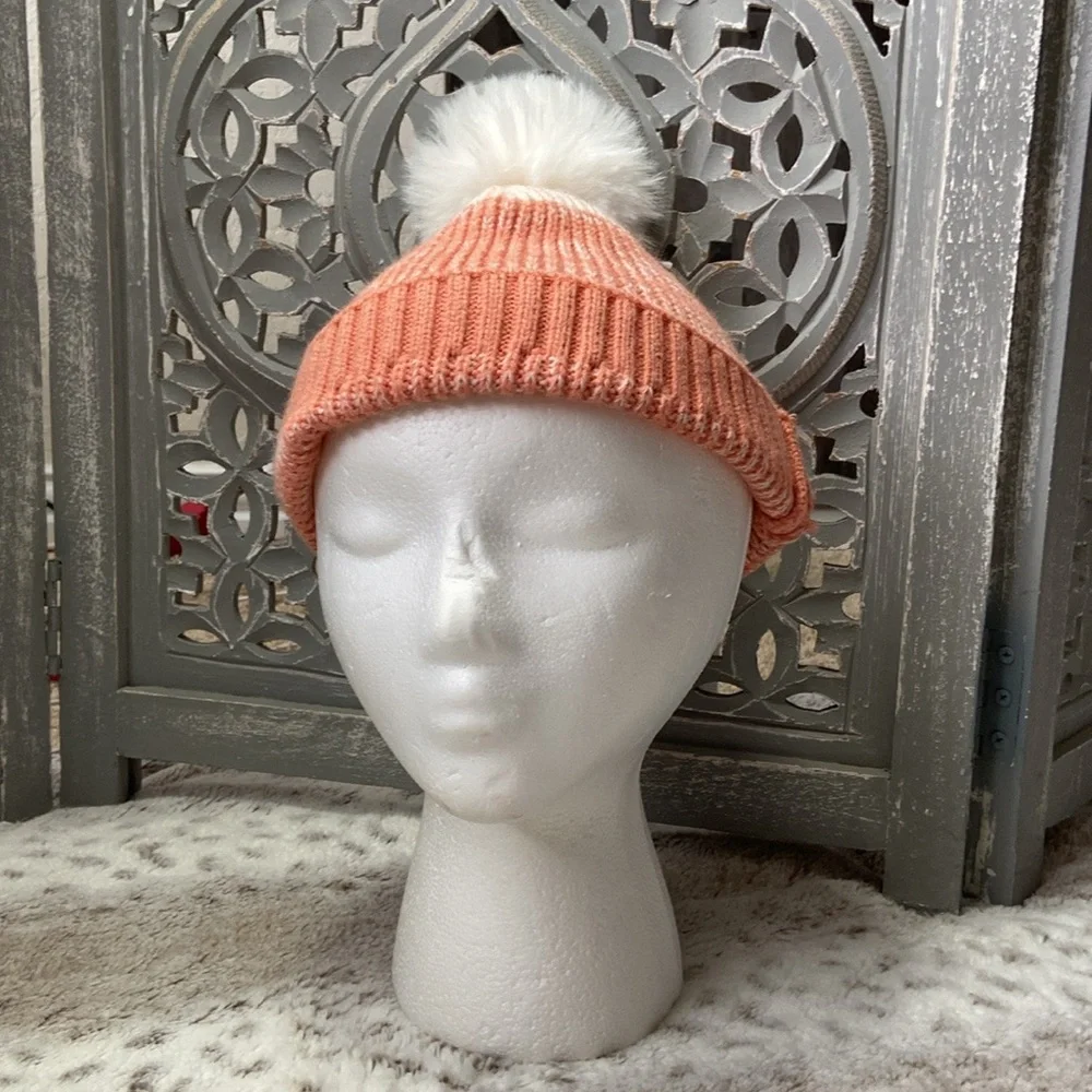 Orange peach white ombré knit beanie hat OS feminine pastel softgirl Barbiecore