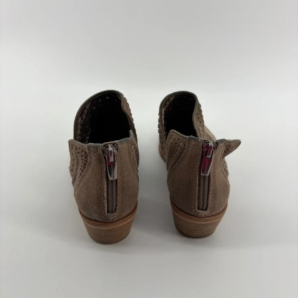Vince Camuto vince camuto