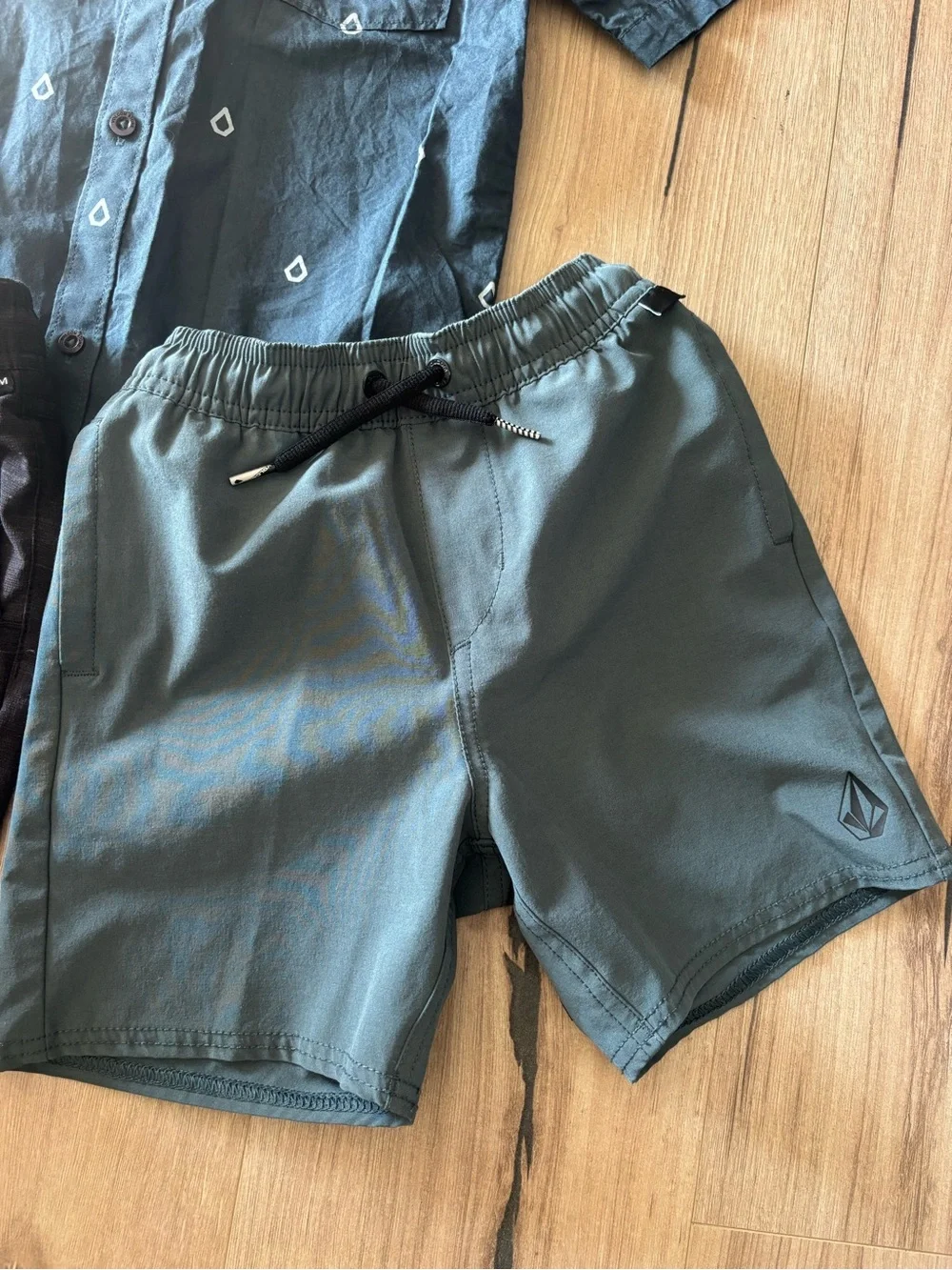 Volcom two pairs