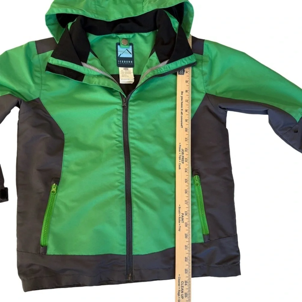 Iceburg youth green
