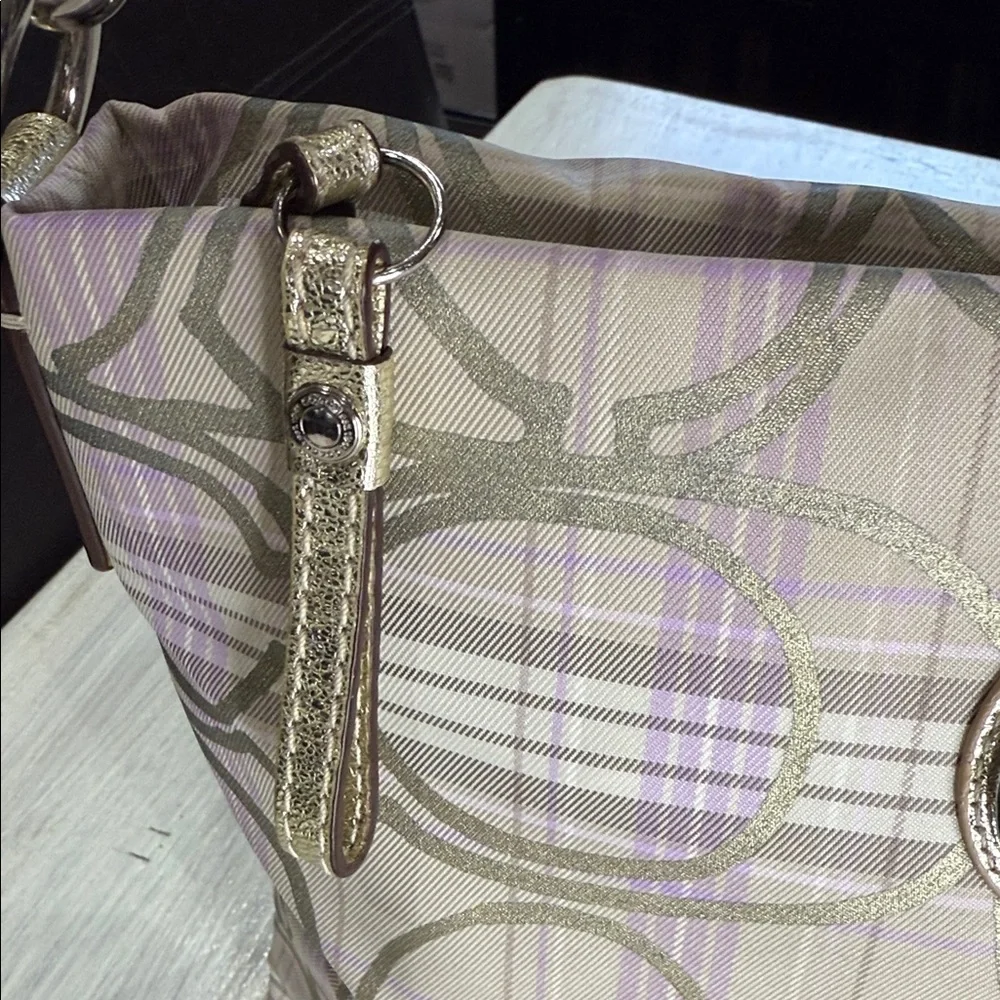 Coach elegant shoulder