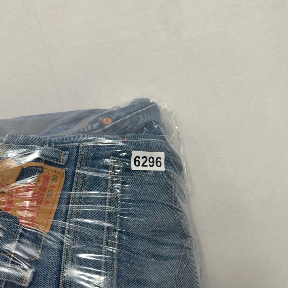 Levis levi 517
