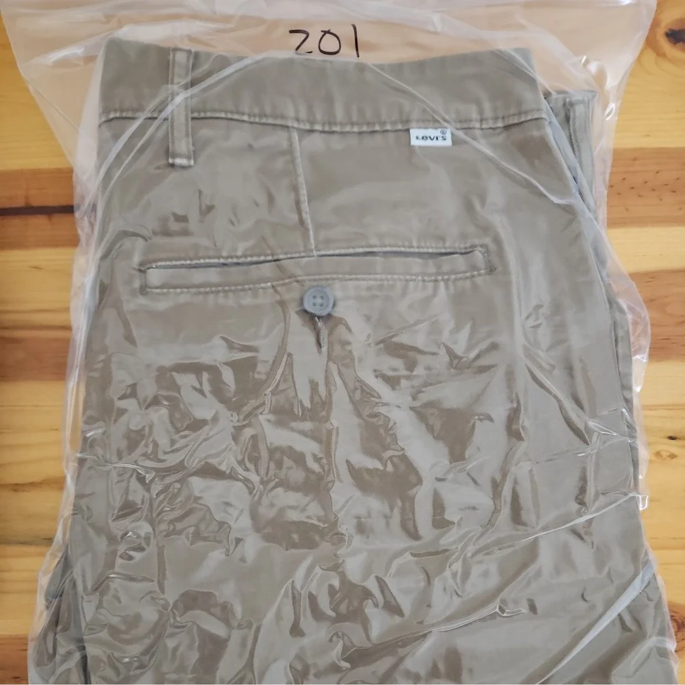 Levis chinos them care