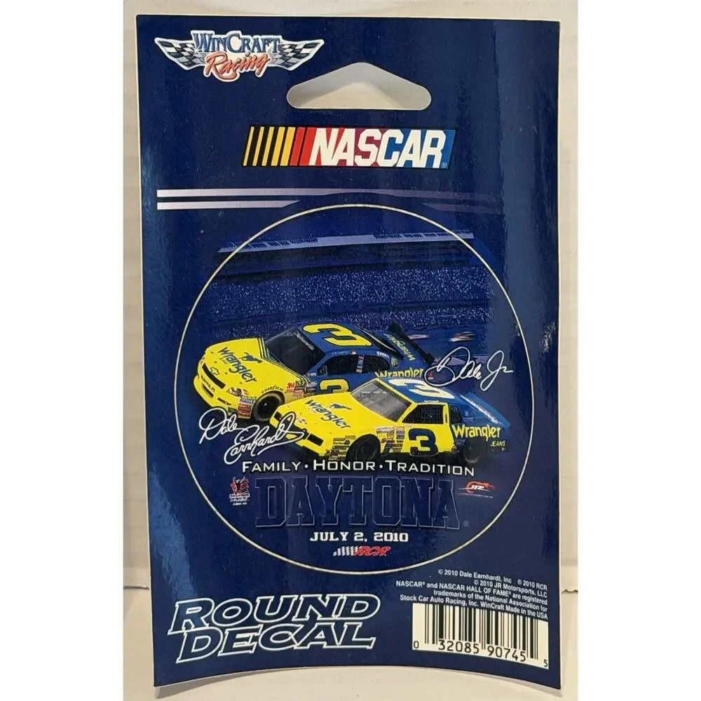 Lot Of 4 Dale Earnhardt Sr 2001 Magnetic Racers Nascar 2001 Keychain 2 Stickers