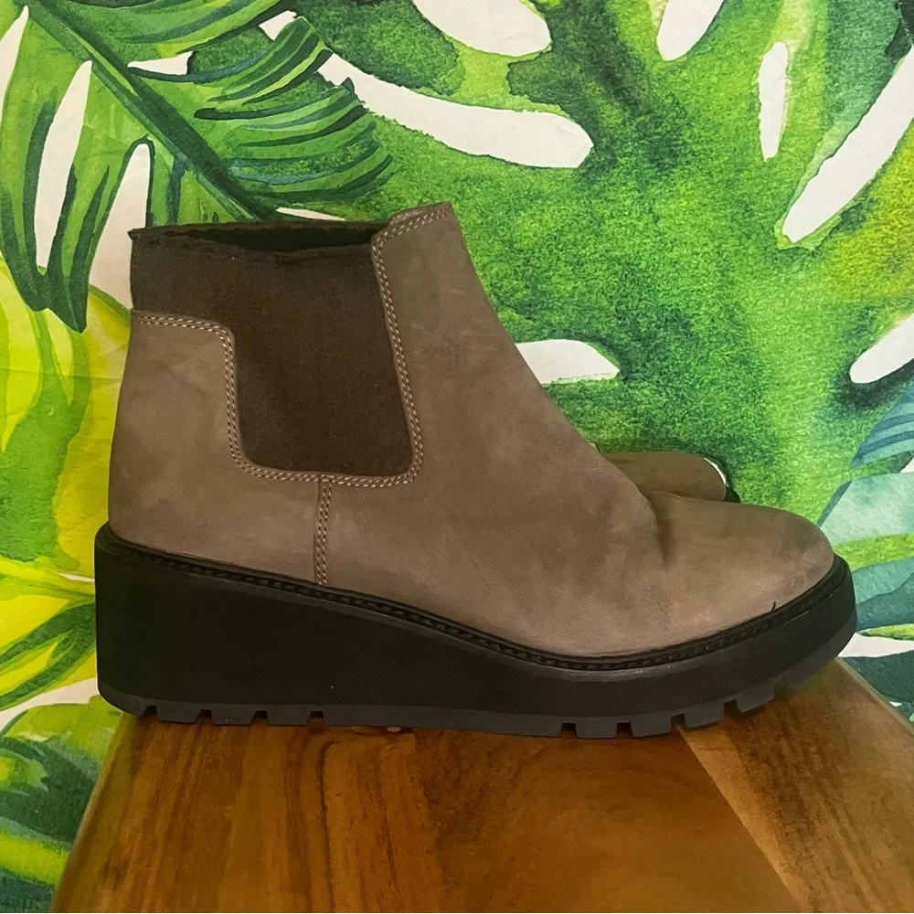Eileen Fisher great minor