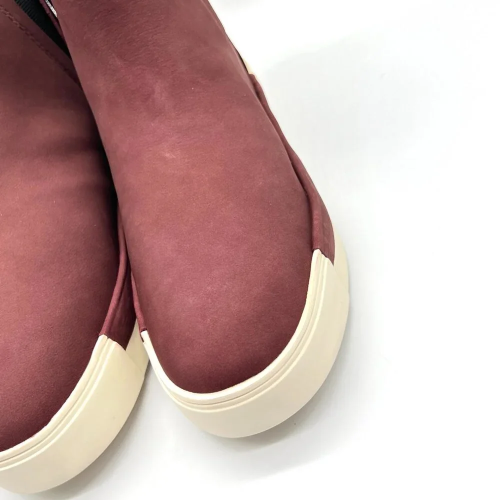 J/SLIDES slides women