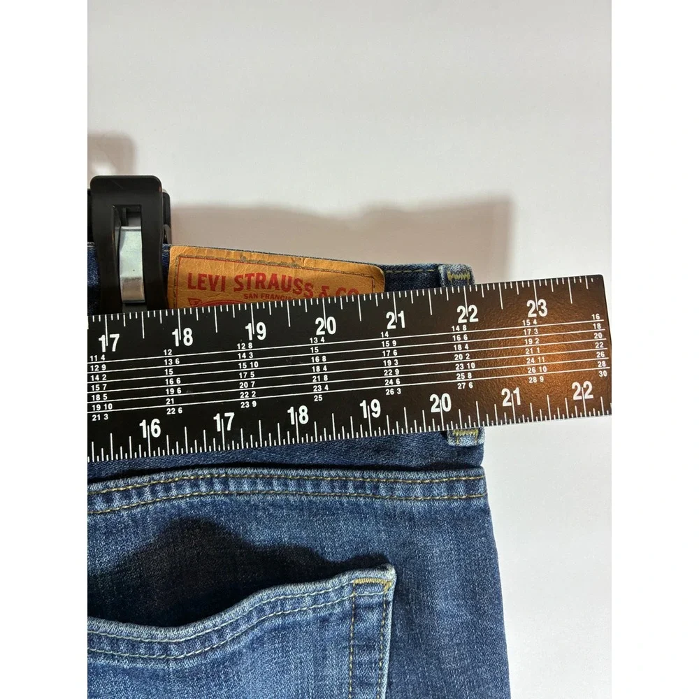 Levis levi 569
