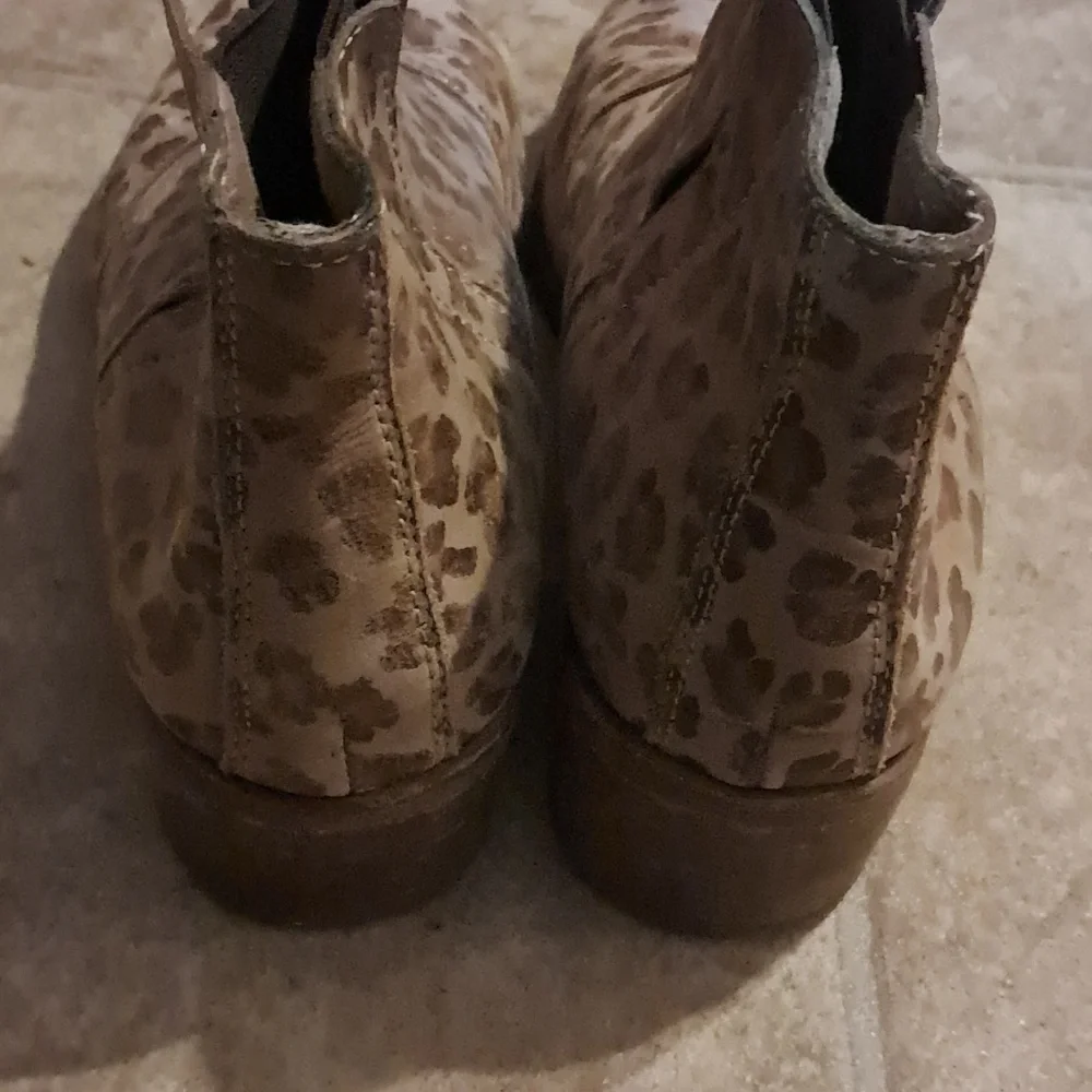 Matisse ankle size