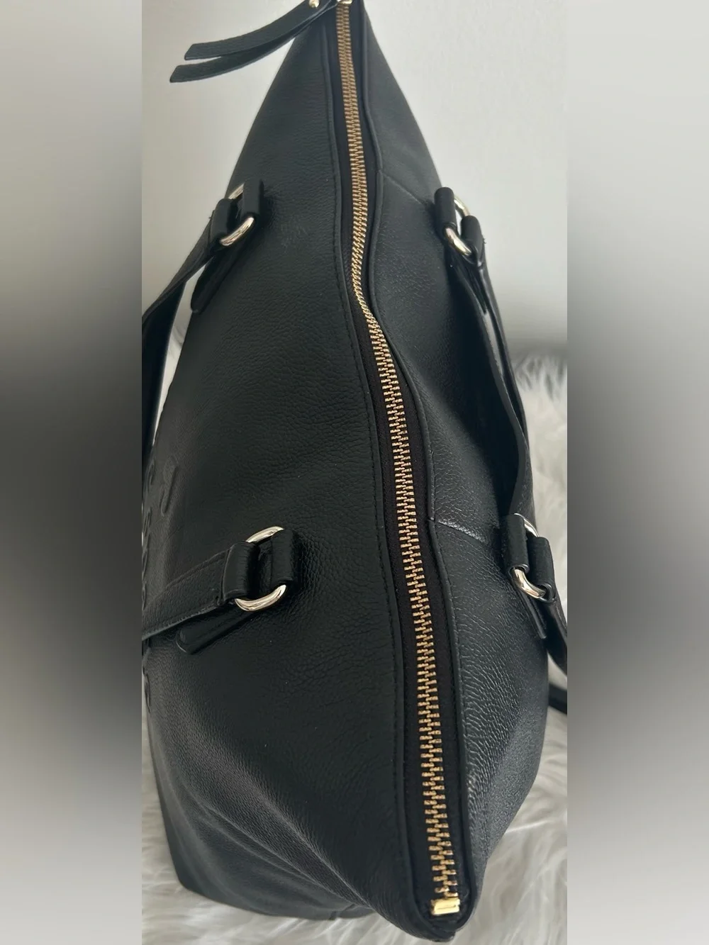 kate spade features tote style
