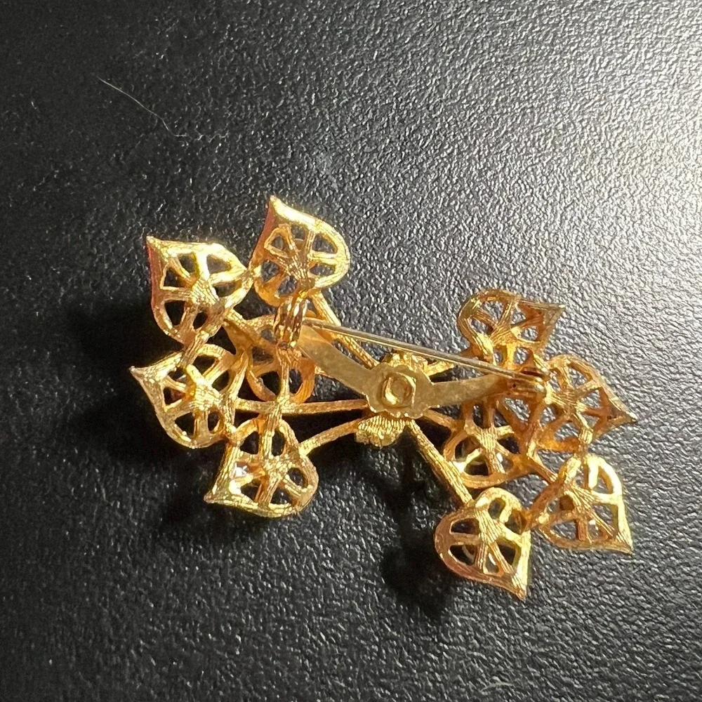 N/A gold tone
